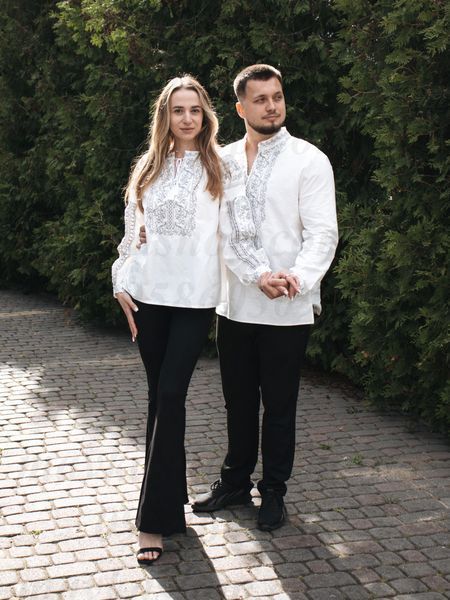Парний білий сімейний комплект вишиванок &laquo;Дерево роду&raquo; з сірим орнаментом 9198-БСР+1198-БСР фото