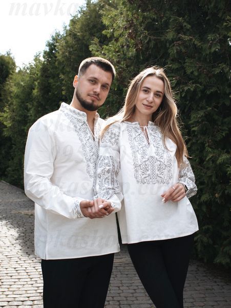 Парний білий сімейний комплект вишиванок &laquo;Дерево роду&raquo; з сірим орнаментом 9198-БСР+1198-БСР фото