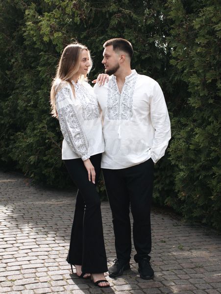 Парний білий сімейний комплект вишиванок &laquo;Дерево роду&raquo; з сірим орнаментом 9198-БСР+1198-БСР фото