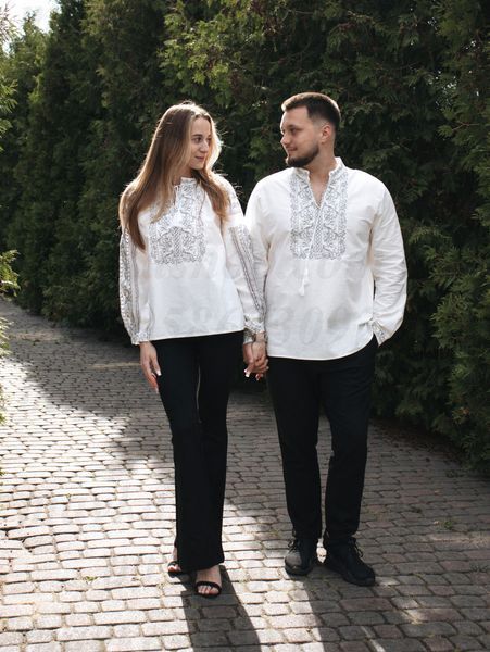 Парний білий сімейний комплект вишиванок &laquo;Дерево роду&raquo; з сірим орнаментом 9198-БСР+1198-БСР фото