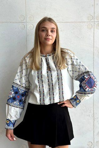 Жіноча вишиванка "Магія Візерунків" 4556-Б-01 фото
