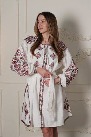 Біла вишита сукня &laquo;Червоно-чорна мозаїка&raquo; 7528-БЧРЧ-01 фото