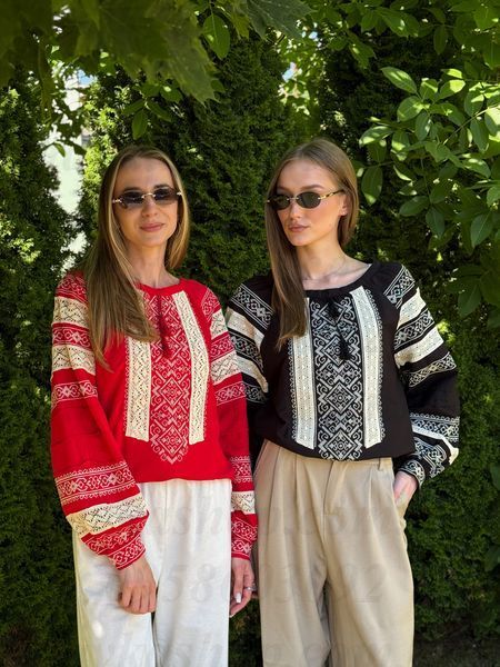 Червона жіноча вишиванка з мереживом і світлою вишивкою &ldquo;Талісман любові&rdquo; 7179-ЧРБЖ-01 фото