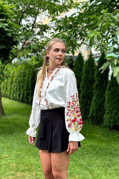 Жіноча вишиванка "Квітковий Розмай" 5775-БЧ-03 фото