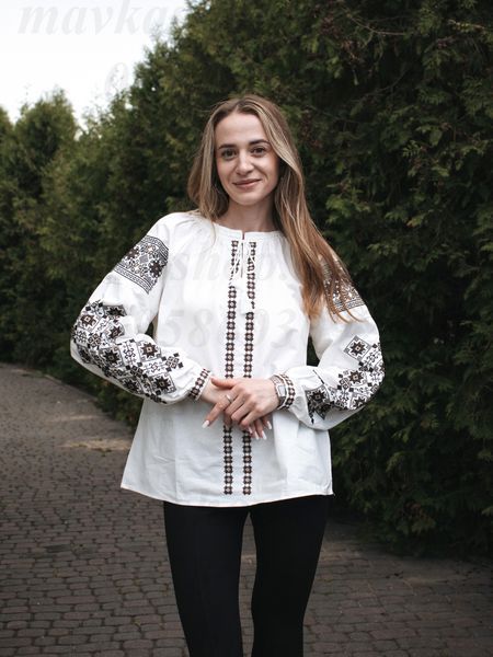 Біла жіноча вишиванка &laquo;Родовий оберіг&raquo; 2740-Б-01 фото